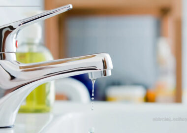 علت نشتی شیر سینک ظرفشویی چیست و چگونه تعمیر می شود